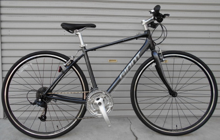 GIANT ESCAPE R3 2023